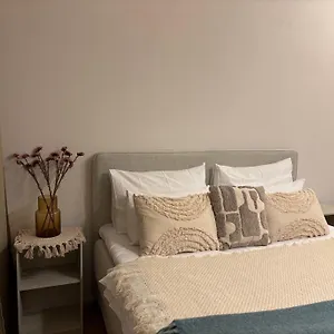 Urban By Homester Apartment